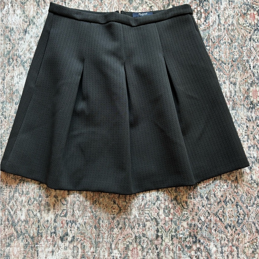 Madewell Black Pleated Skirt, Size 4